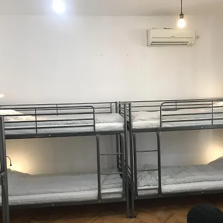 Passpartout Хостел *